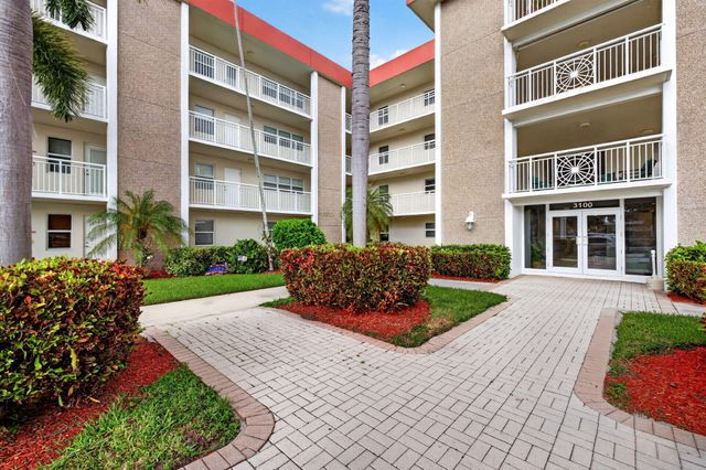 3100 NE 48TH Court 409, Lighthouse Point, FL 33064