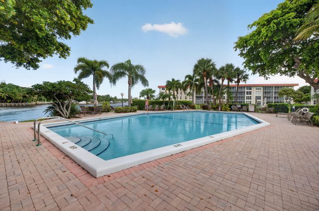 3100 NE 48TH Court 409, Lighthouse Point, FL 33064