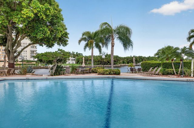 3100 NE 48TH Court 409, Lighthouse Point, FL 33064