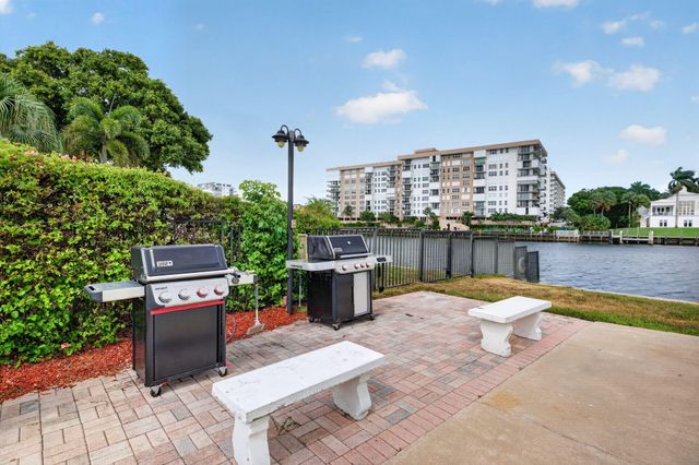 3100 NE 48TH Court 409, Lighthouse Point, FL 33064