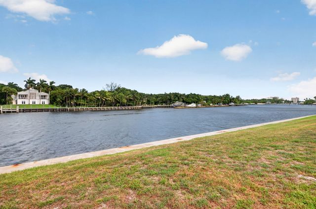 3100 NE 48TH Court 409, Lighthouse Point, FL 33064