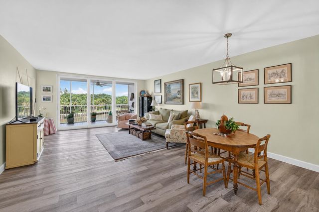 3100 NE 48TH Court 409, Lighthouse Point, FL 33064