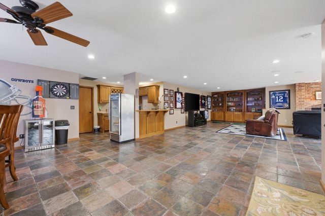 15 E Flanigan Dr, Augusta, KS 67010