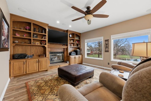 15 E Flanigan Dr, Augusta, KS 67010