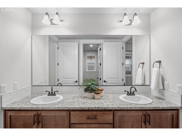 29032 Nw FAIR St, North Plains, OR 97133