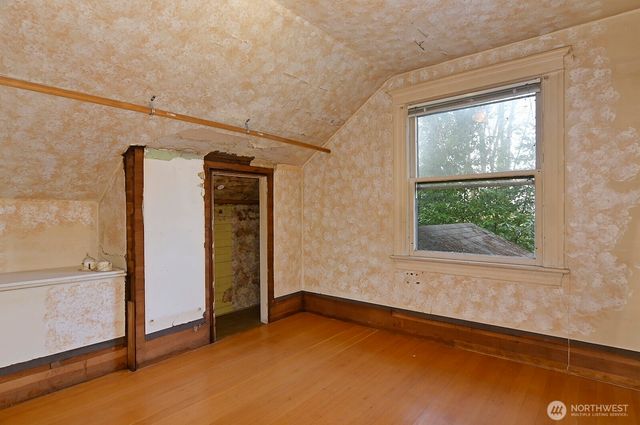 4729 Mount View Drive S, Seattle, WA 98108