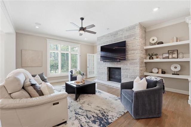 11357 Buena Vista Street, Leawood, KS 66211