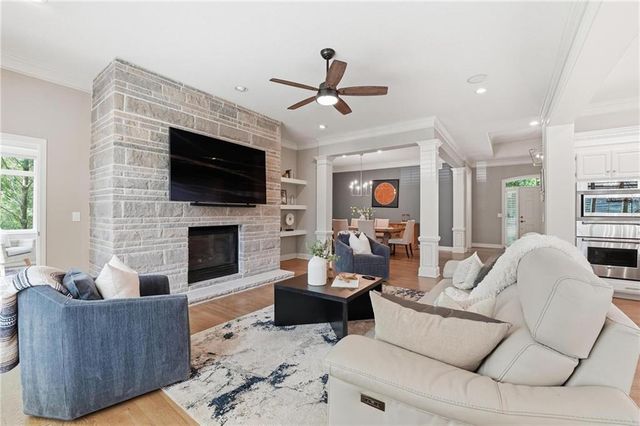 11357 Buena Vista Street, Leawood, KS 66211