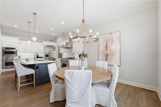 11357 Buena Vista Street, Leawood, KS 66211