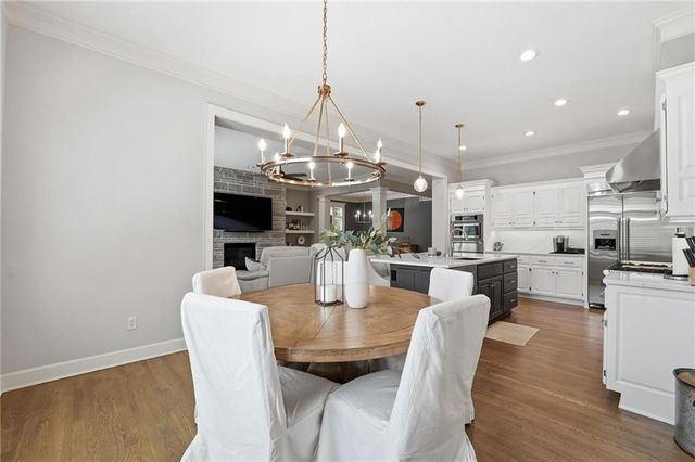 11357 Buena Vista Street, Leawood, KS 66211