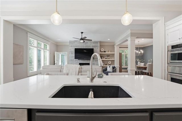 11357 Buena Vista Street, Leawood, KS 66211