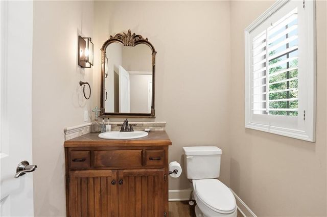 11357 Buena Vista Street, Leawood, KS 66211
