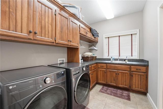 11357 Buena Vista Street, Leawood, KS 66211