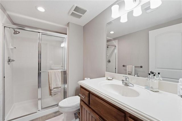 11357 Buena Vista Street, Leawood, KS 66211