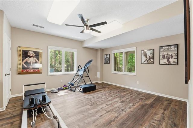 11357 Buena Vista Street, Leawood, KS 66211