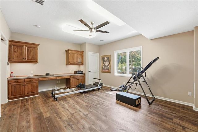 11357 Buena Vista Street, Leawood, KS 66211