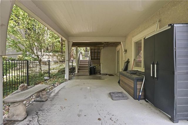 11357 Buena Vista Street, Leawood, KS 66211