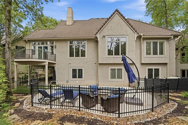 11357 Buena Vista Street, Leawood, KS 66211