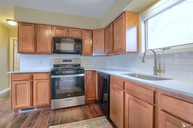 3119 Lakeview Street, Monroe, MI 48162