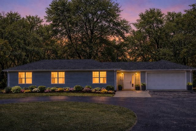 8418 MEADOWBROOK Drive, Burr Ridge, IL 60527