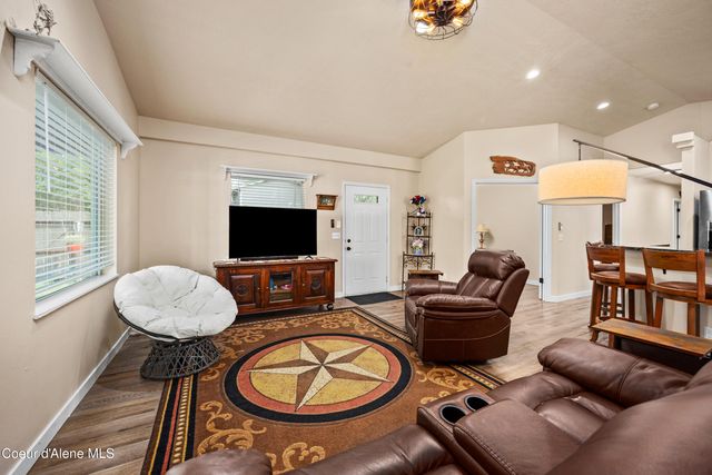 3195 N 13th ST, Coeur D'alene, ID 83815