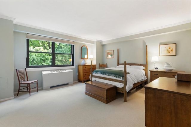 2 Hawthorne Pl 5M, Boston, MA 02114