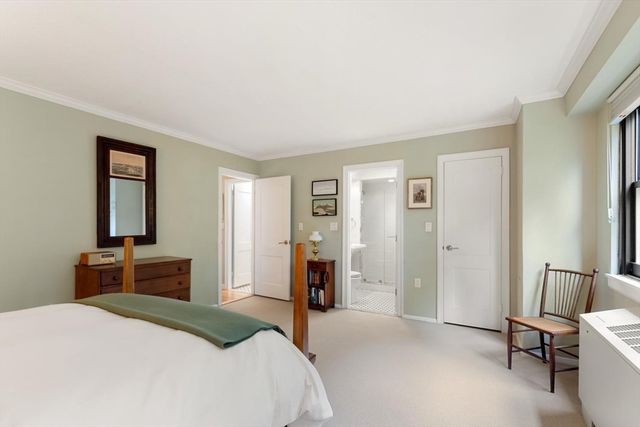 2 Hawthorne Pl 5M, Boston, MA 02114