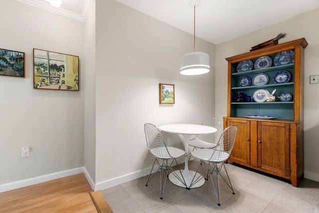 2 Hawthorne Pl 5M, Boston, MA 02114