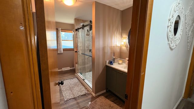 55 dawn Avenue, Plano, IL 60545