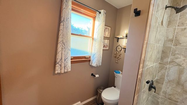55 dawn Avenue, Plano, IL 60545