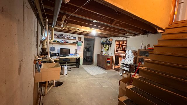 55 dawn Avenue, Plano, IL 60545
