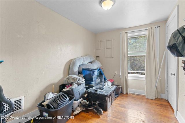 424 S Clemens, Lansing, MI 48912