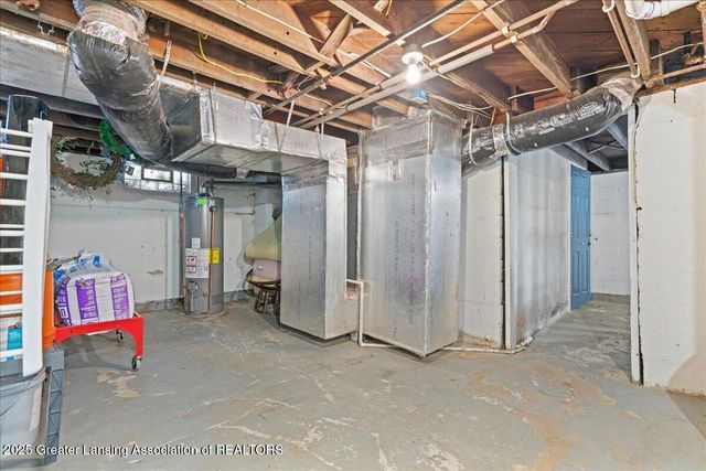 424 S Clemens, Lansing, MI 48912