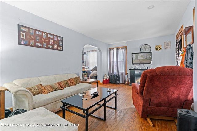 424 S Clemens, Lansing, MI 48912