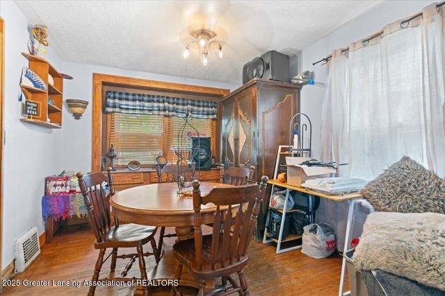 424 S Clemens, Lansing, MI 48912