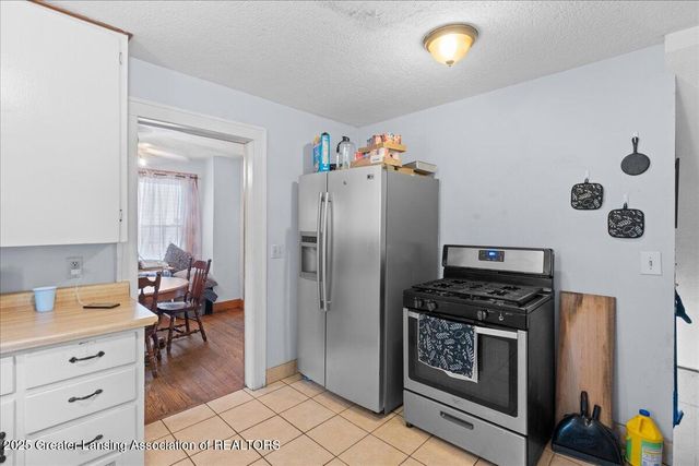 424 S Clemens, Lansing, MI 48912