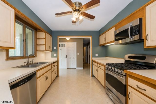 695 Berdan Ave, Wayne Twp., NJ 07470
