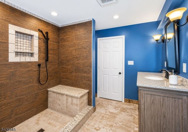 695 Berdan Ave, Wayne Twp., NJ 07470