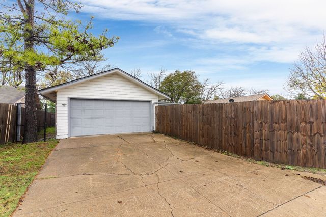 1425 Whitney Drive, Garland, TX 75040