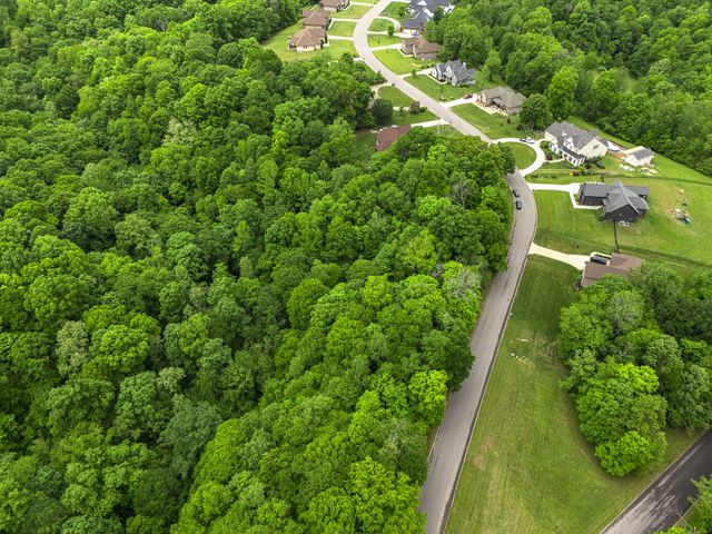 4074 Ironwood Dr, Greenbrier, TN 37073