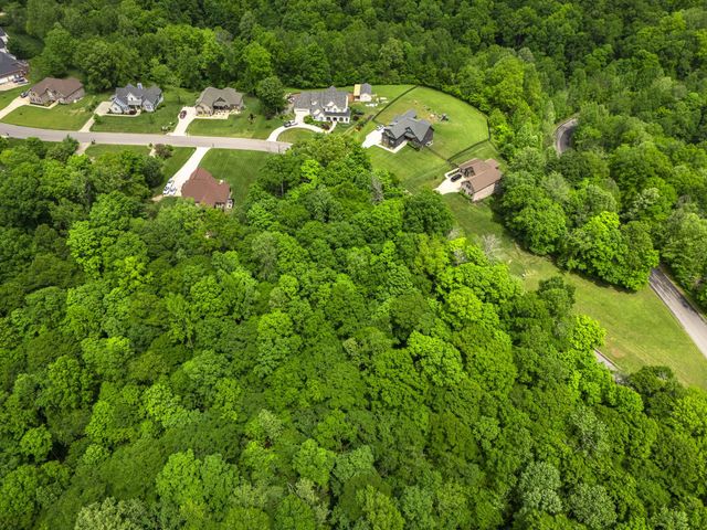4074 Ironwood Dr, Greenbrier, TN 37073