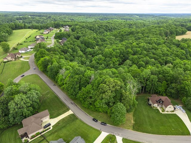4074 Ironwood Dr, Greenbrier, TN 37073