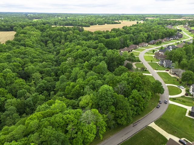 4074 Ironwood Dr, Greenbrier, TN 37073