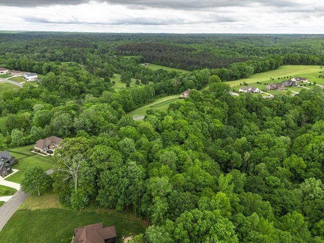 4074 Ironwood Dr, Greenbrier, TN 37073