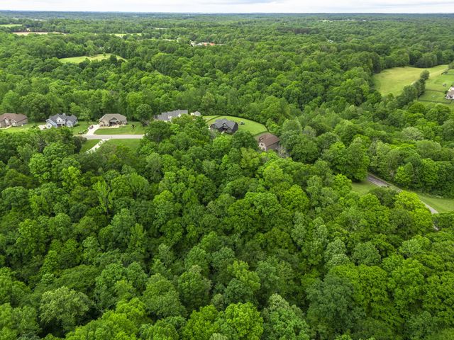 4074 Ironwood Dr, Greenbrier, TN 37073