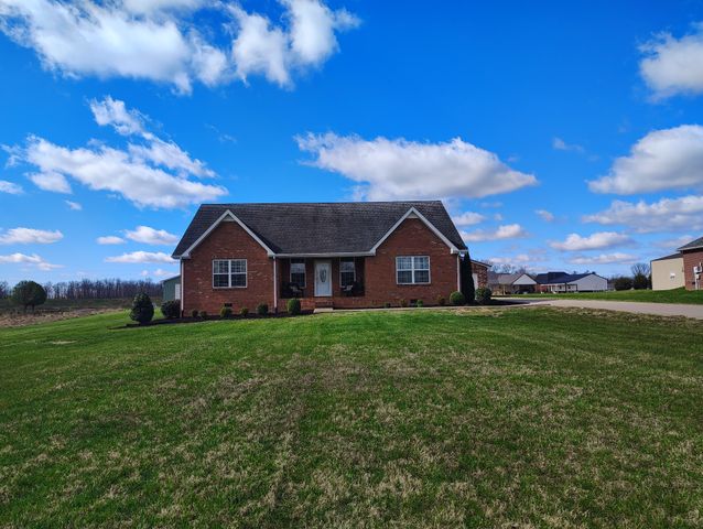 597 Long Creek Rd, Lafayette, TN 37083