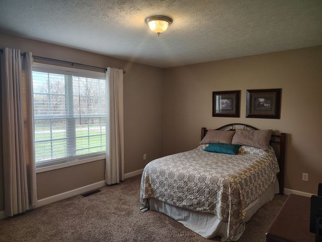 597 Long Creek Rd, Lafayette, TN 37083