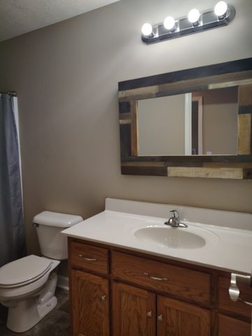 597 Long Creek Rd, Lafayette, TN 37083