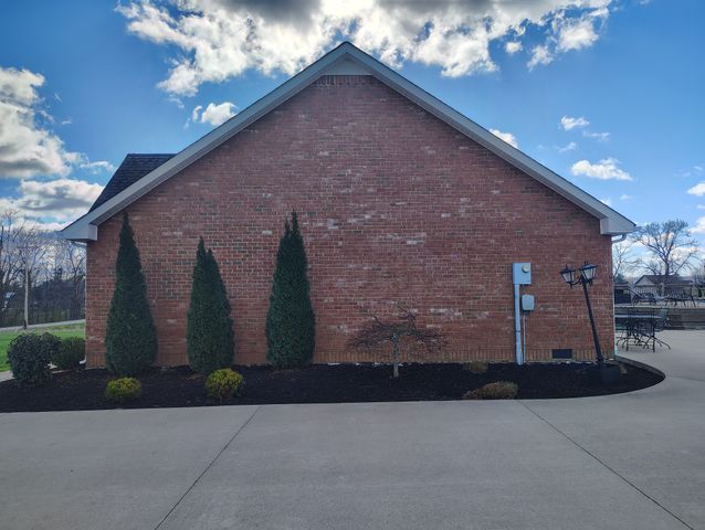 597 Long Creek Rd, Lafayette, TN 37083