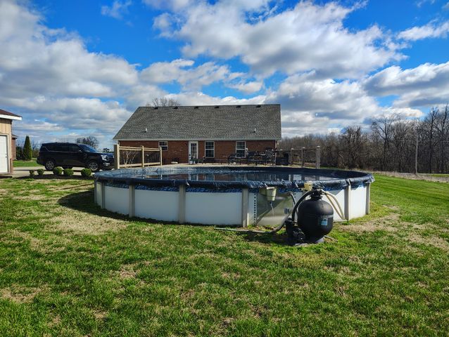 597 Long Creek Rd, Lafayette, TN 37083